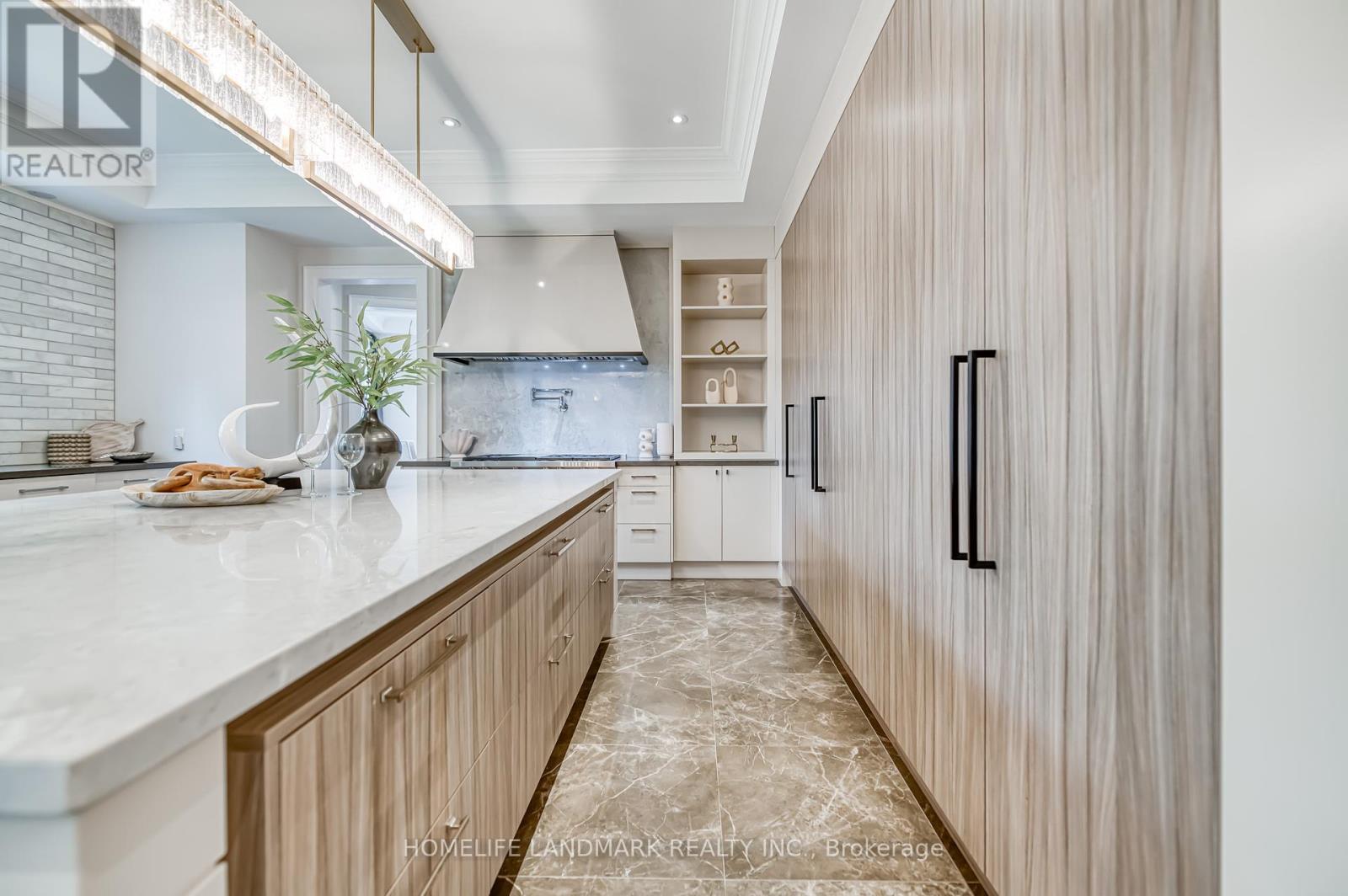 Photo 17 of 1199 Lakeshore Road W, Oakville ON