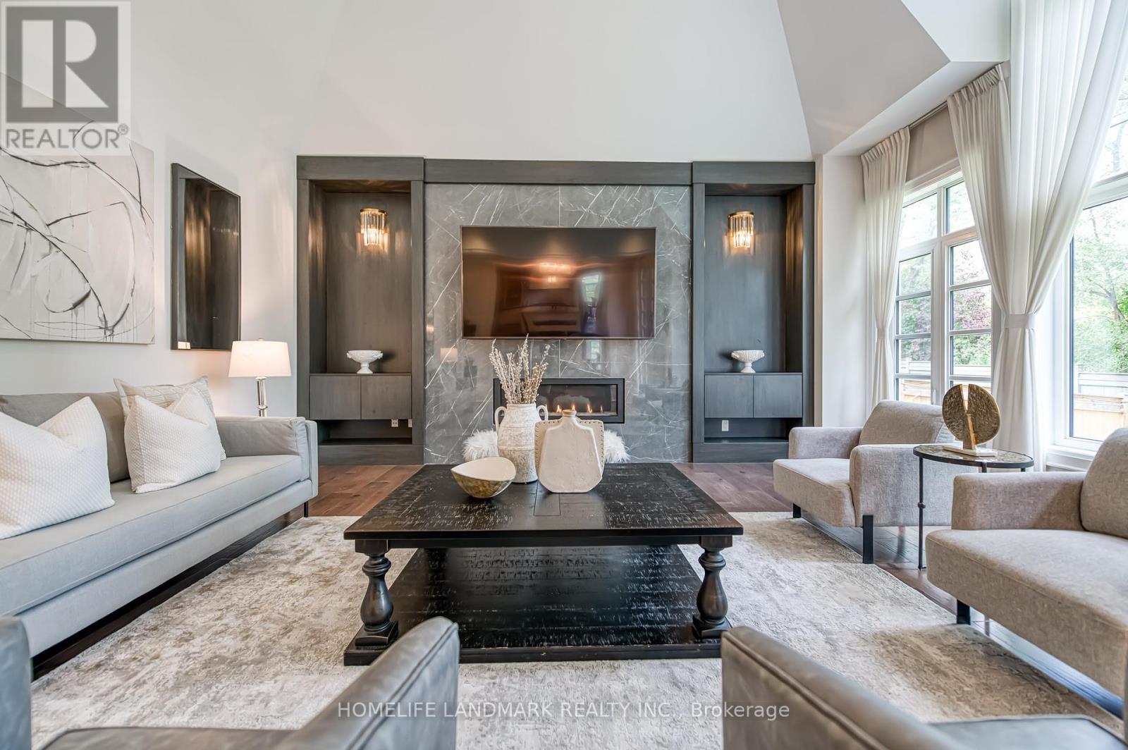 Photo 20 of 1199 Lakeshore Road W, Oakville ON