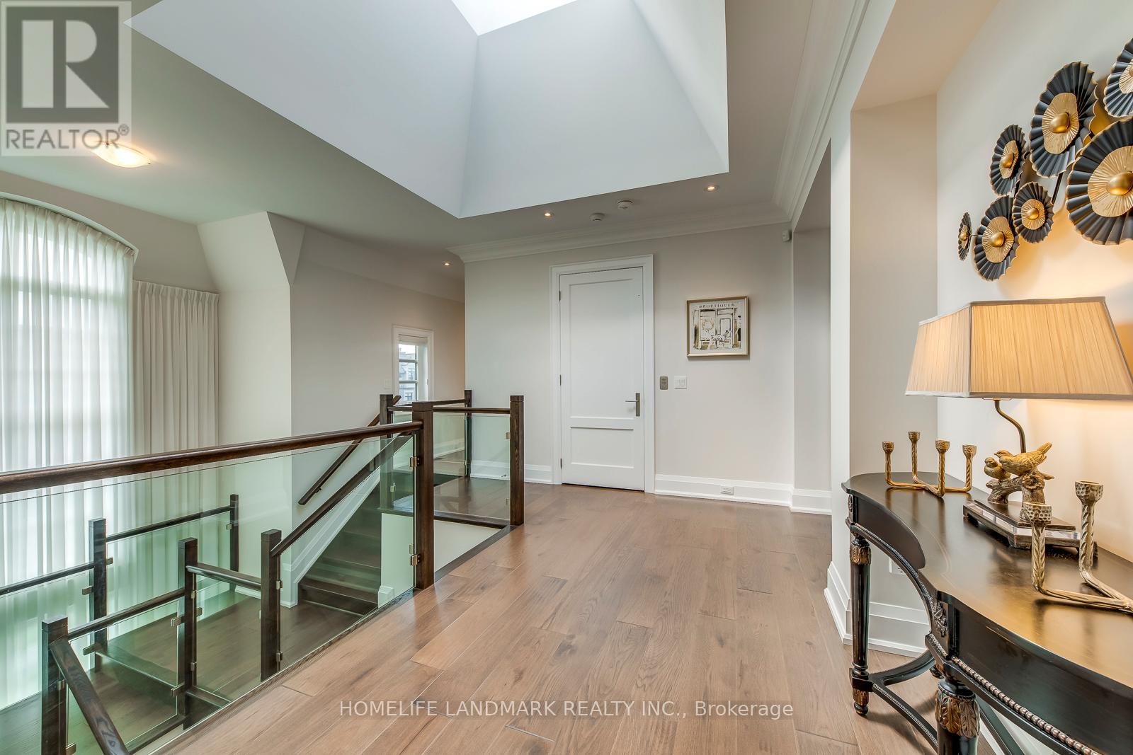 Photo 24 of 1199 Lakeshore Road W, Oakville ON