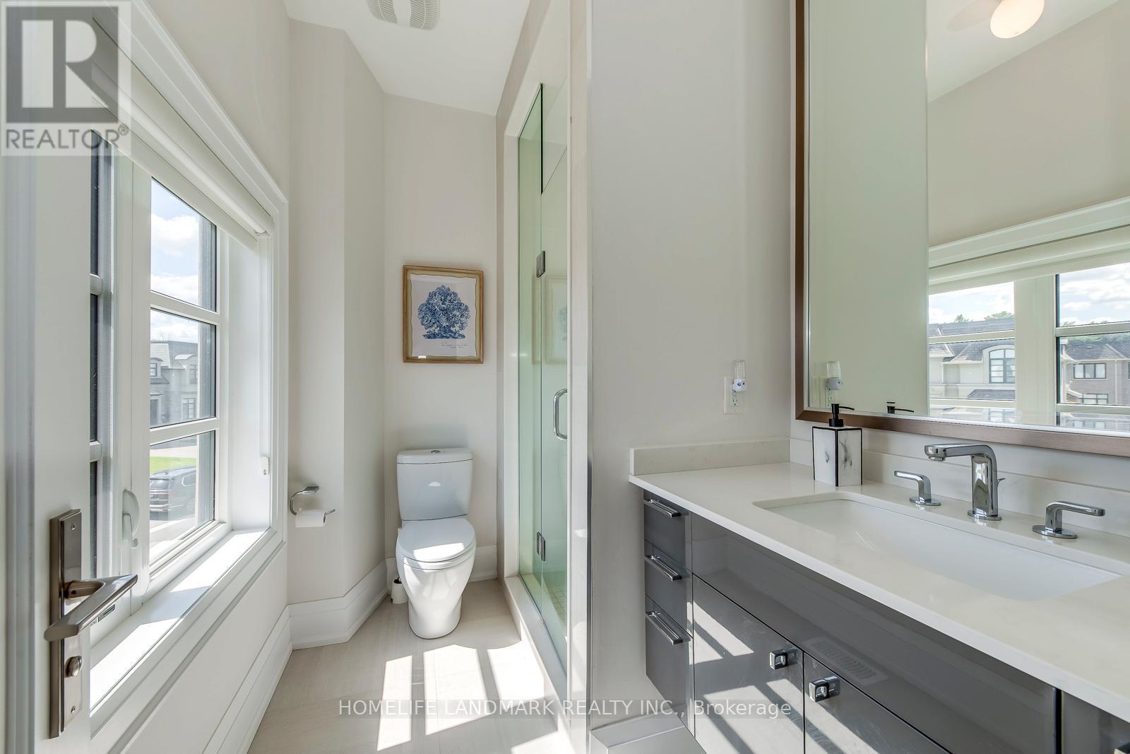 Photo 32 of 1199 Lakeshore Road W, Oakville ON