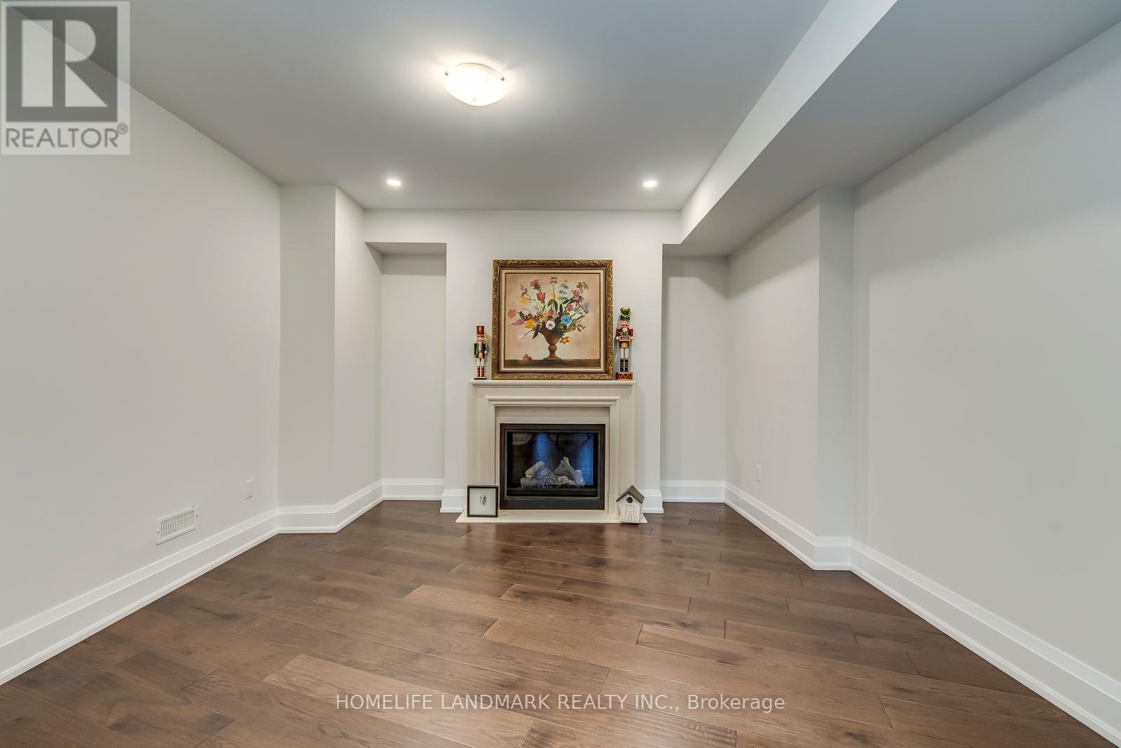 Photo 43 of 1199 Lakeshore Road W, Oakville ON