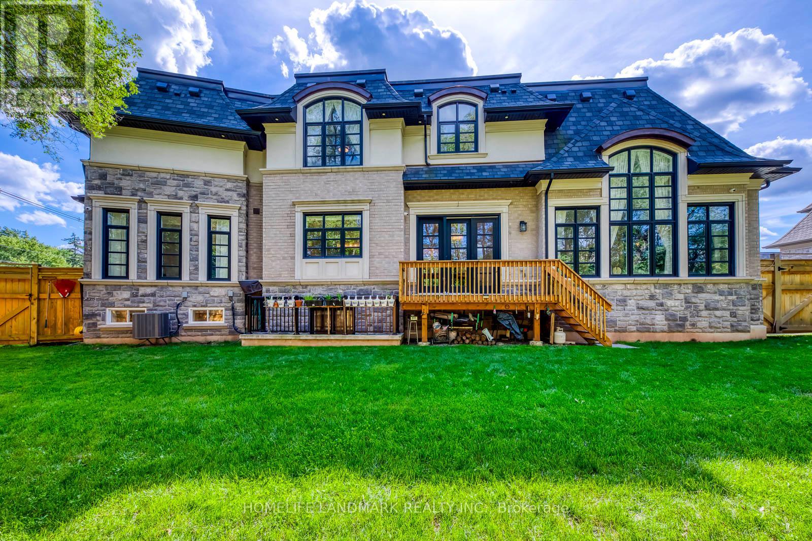 Photo 45 of 1199 Lakeshore Road W, Oakville ON