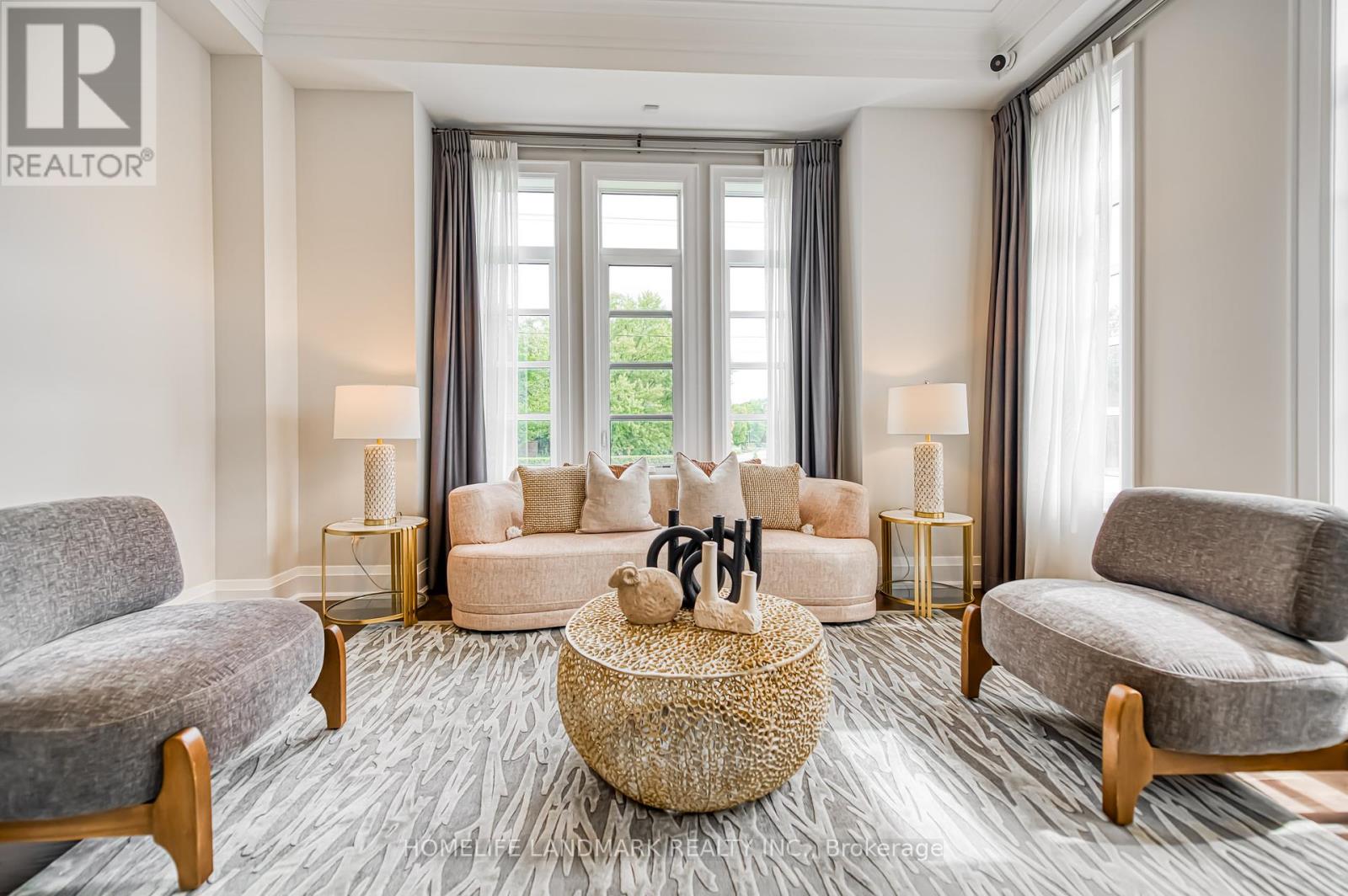 Photo 5 of 1199 Lakeshore Road W, Oakville ON