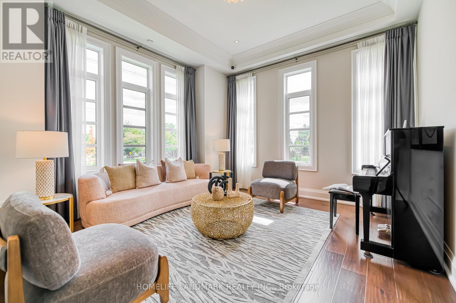 Photo 6 of 1199 Lakeshore Road W, Oakville ON