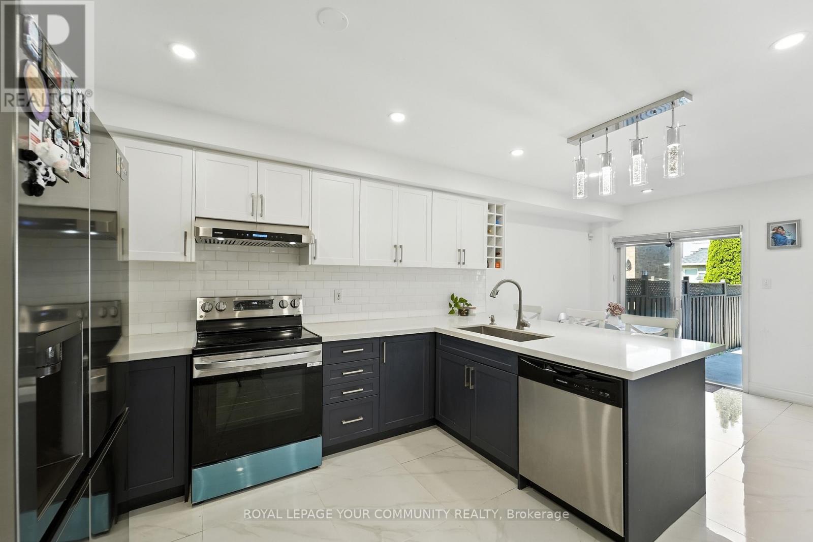 Photo 11 of 20 Capistro Street, Brampton ON