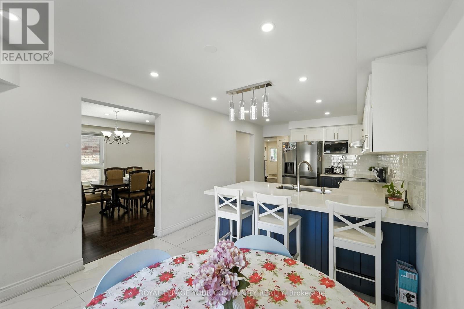 Photo 15 of 20 Capistro Street, Brampton ON