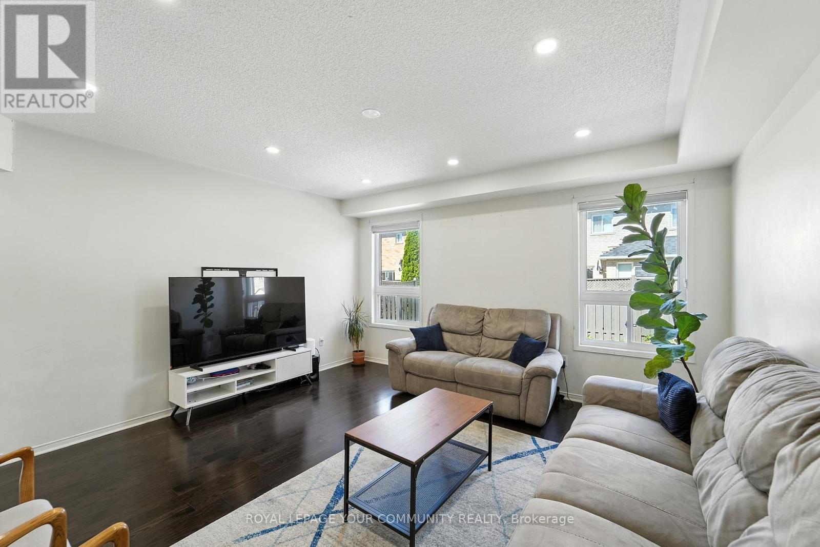 Photo 17 of 20 Capistro Street, Brampton ON