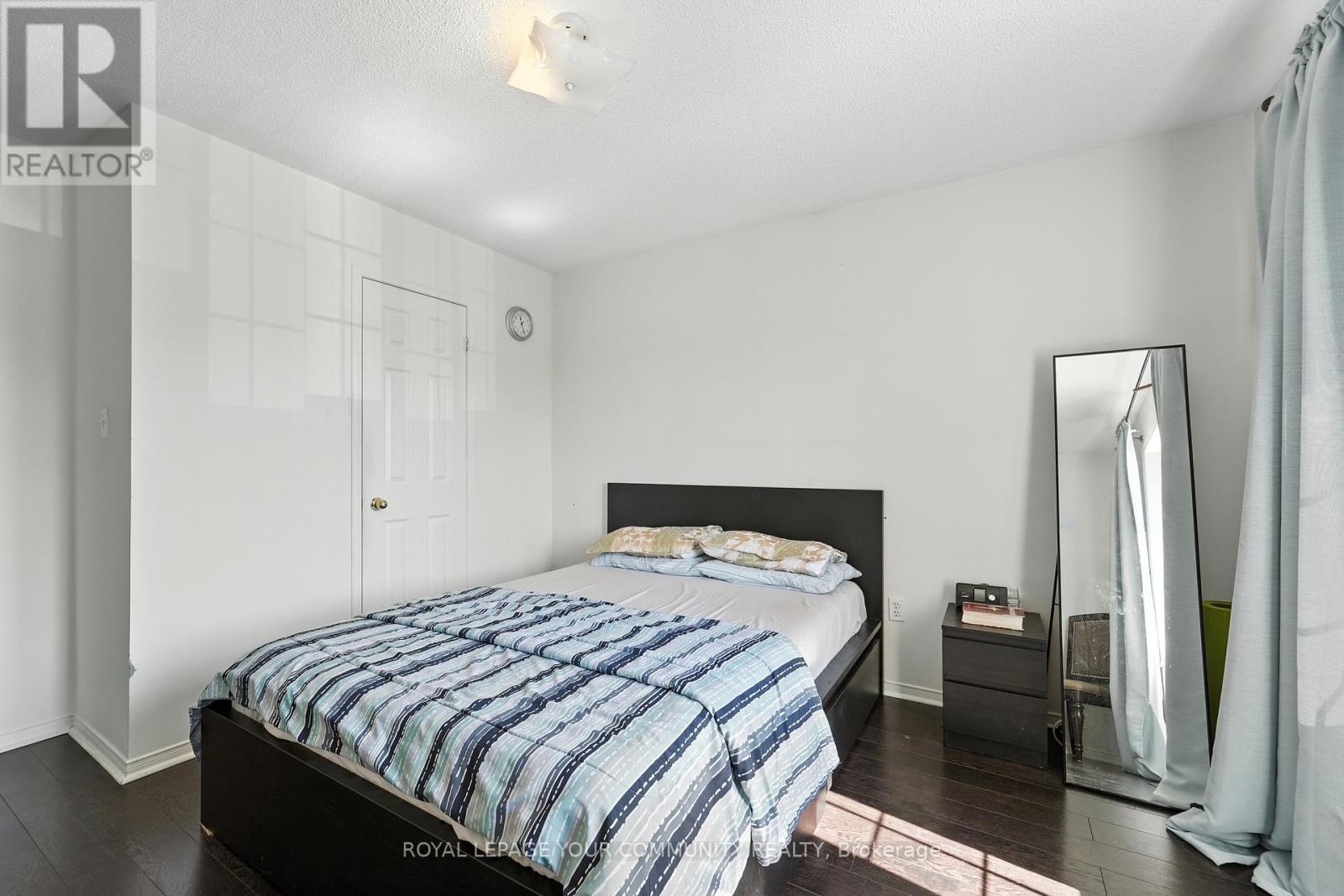 Photo 21 of 20 Capistro Street, Brampton ON