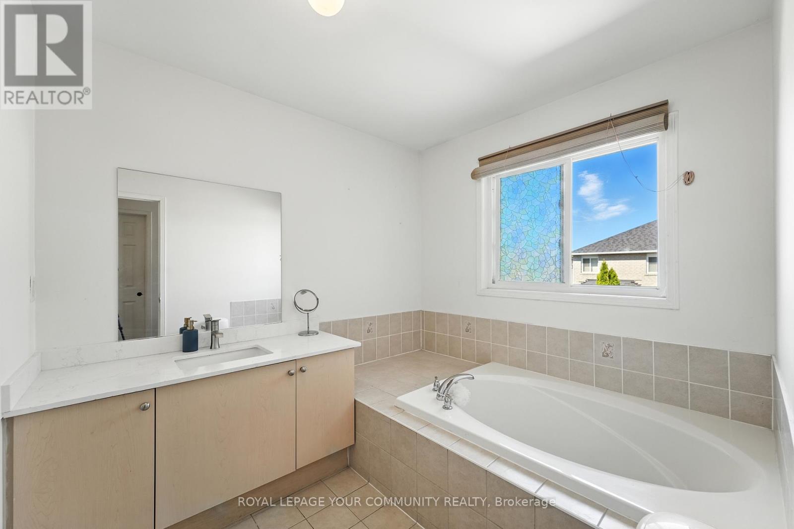 Photo 29 of 20 Capistro Street, Brampton ON