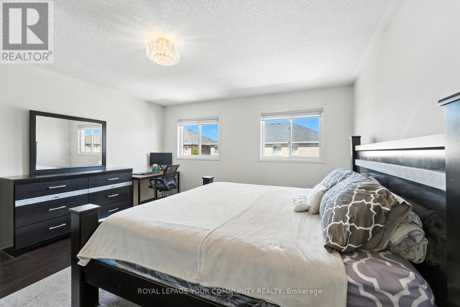 Photo 32 of 20 Capistro Street, Brampton ON