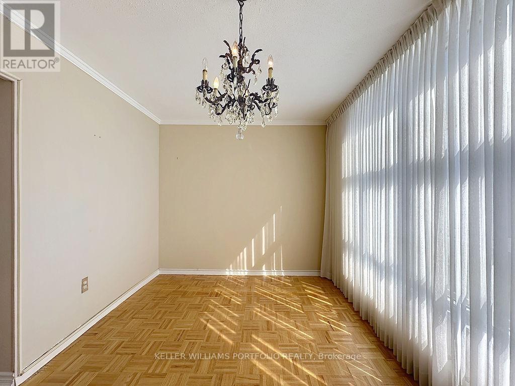 Photo 10 of 404 44 Longbourne Drive, Toronto ON