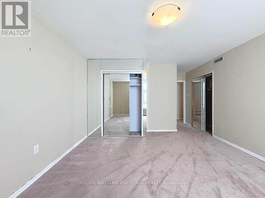 Photo 26 of 404 44 Longbourne Drive, Toronto ON