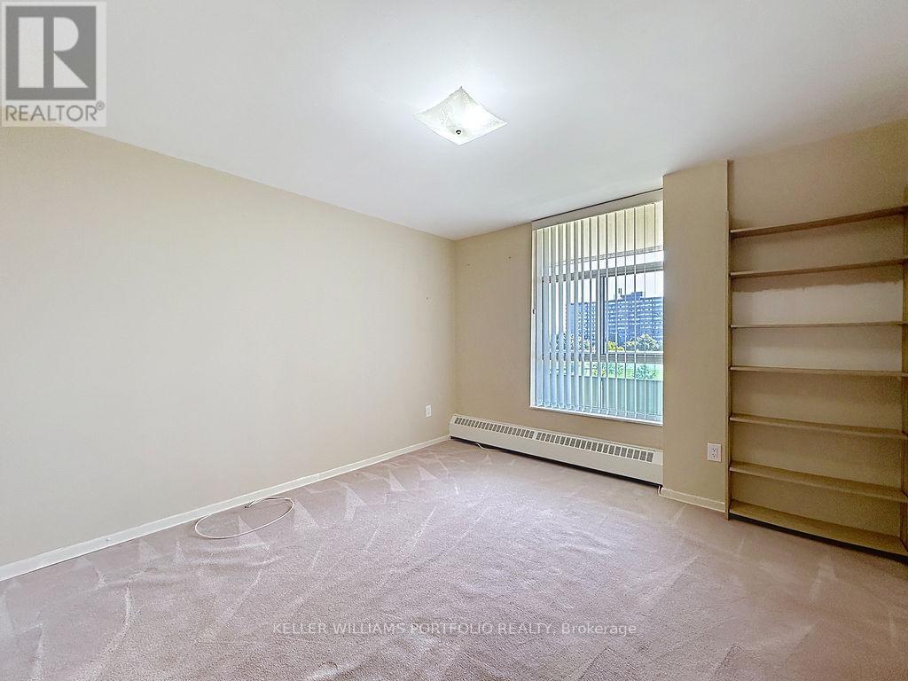 Photo 33 of 404 44 Longbourne Drive, Toronto ON