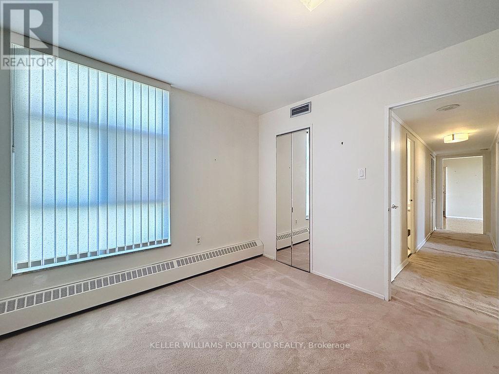Photo 37 of 404 44 Longbourne Drive, Toronto ON