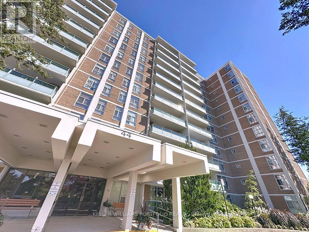 Photo 40 of 404 44 Longbourne Drive, Toronto ON