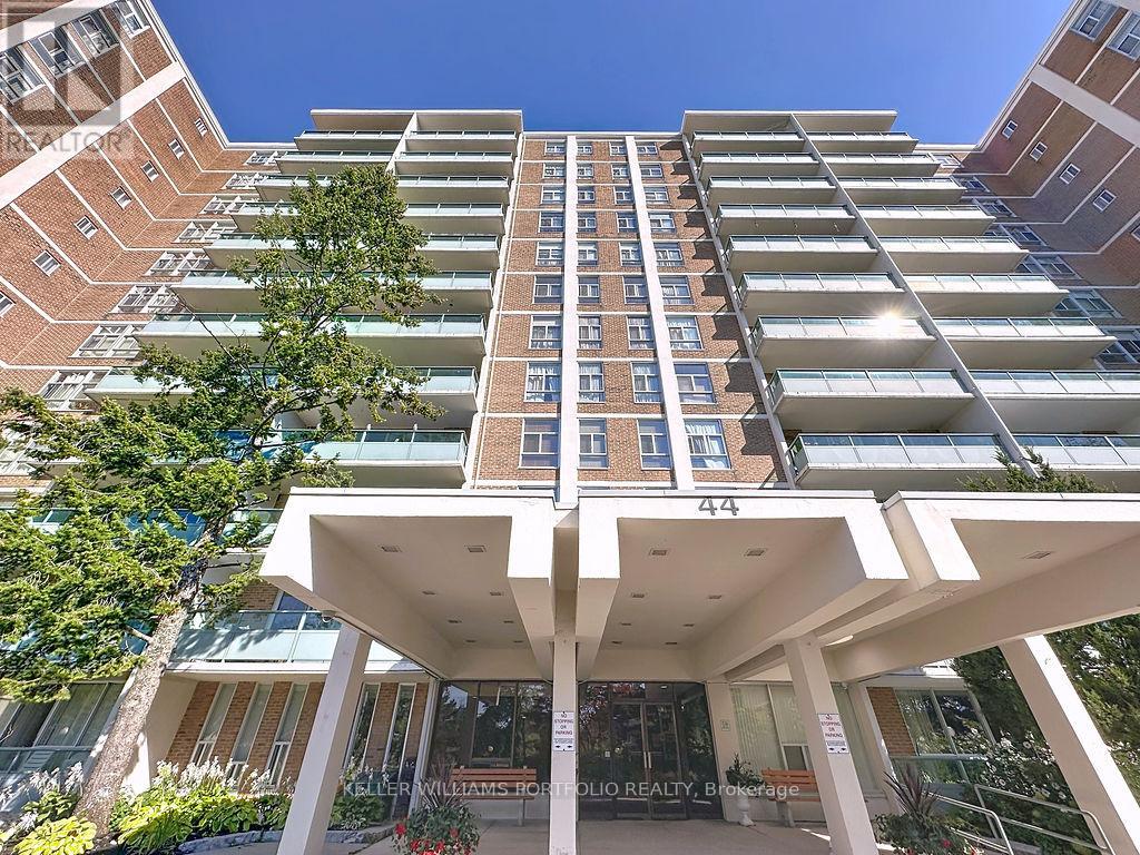 Photo 41 of 404 44 Longbourne Drive, Toronto ON