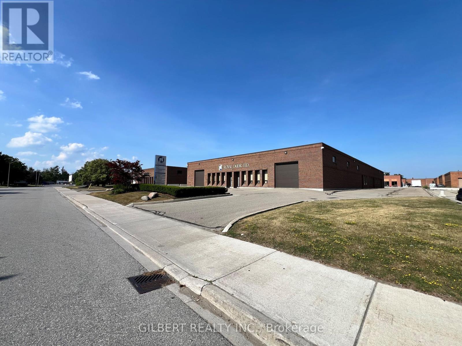 Photo 4 of 87 Planchet Road, Vaughan ON