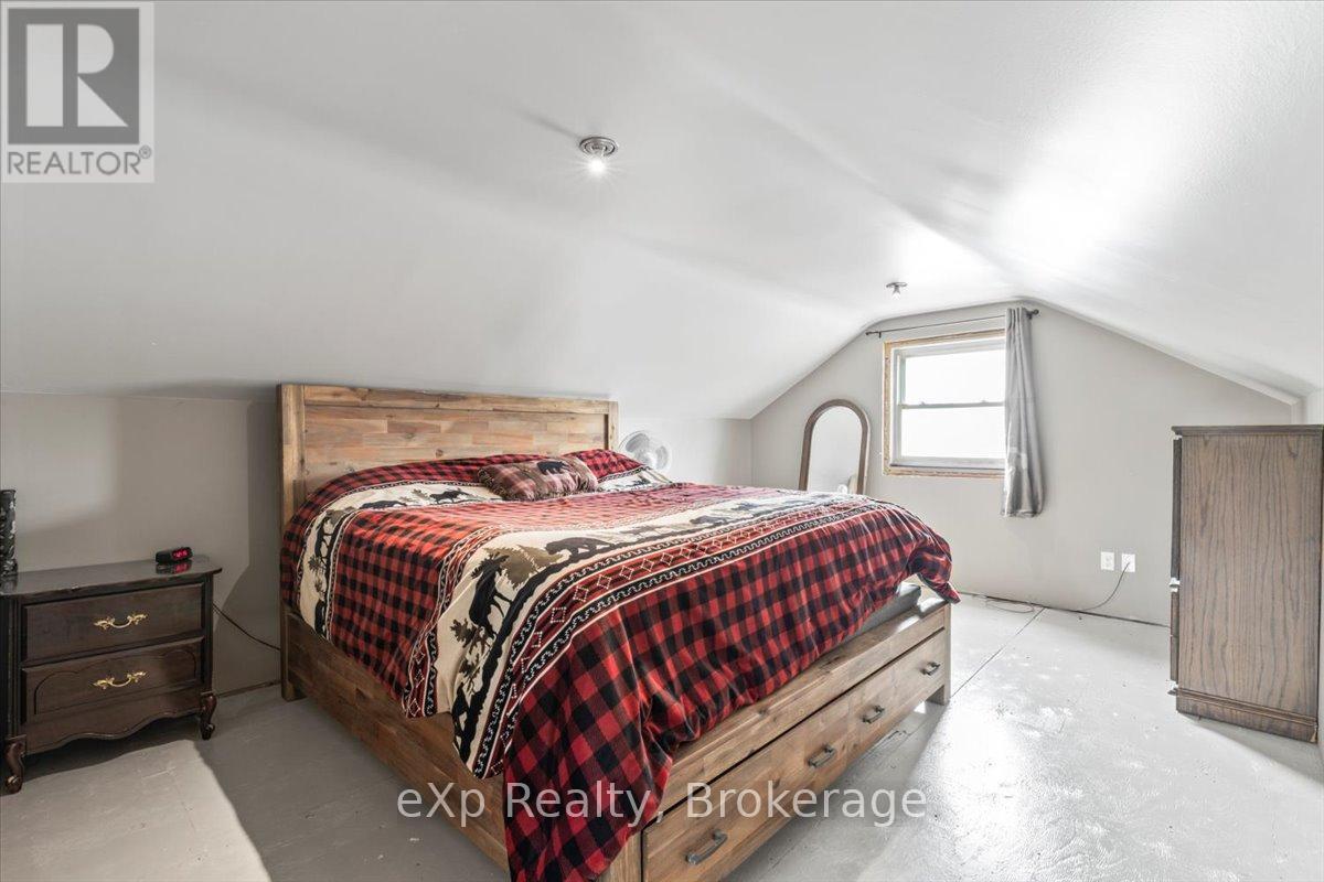 Photo 18 of 220 Owen Sound Street, Southgate ON