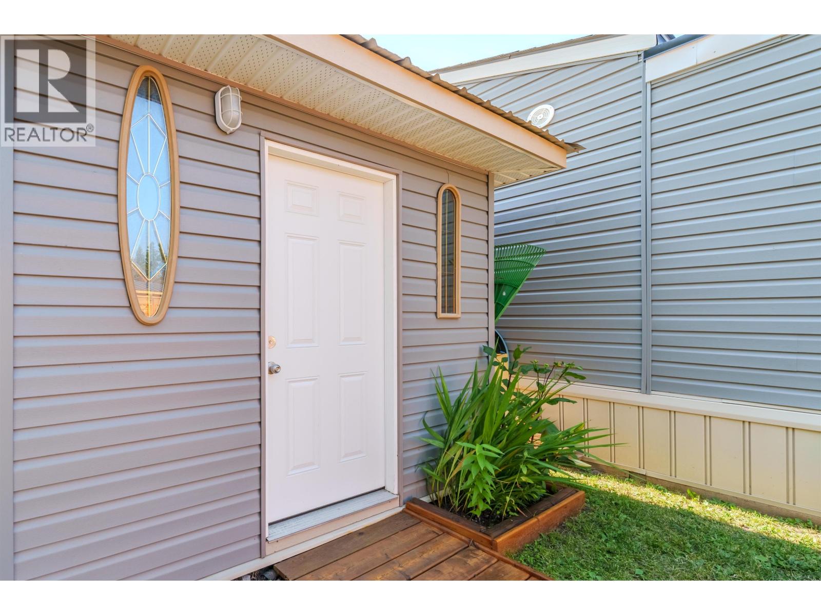 12 4072 LAC LA HACHE STATION ROAD, Lac La Hache