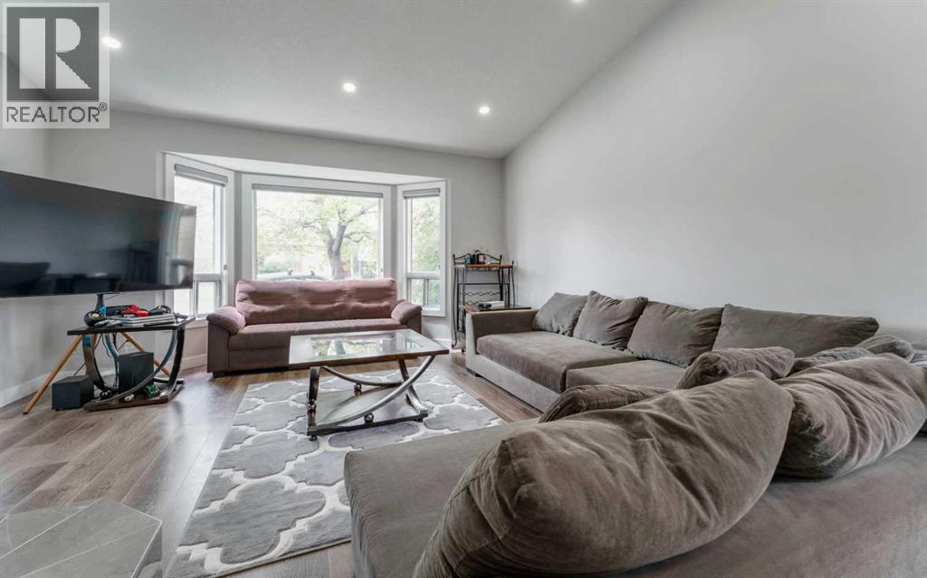 Photo 5 of 36 Whitehaven Road Ne, Calgary AB