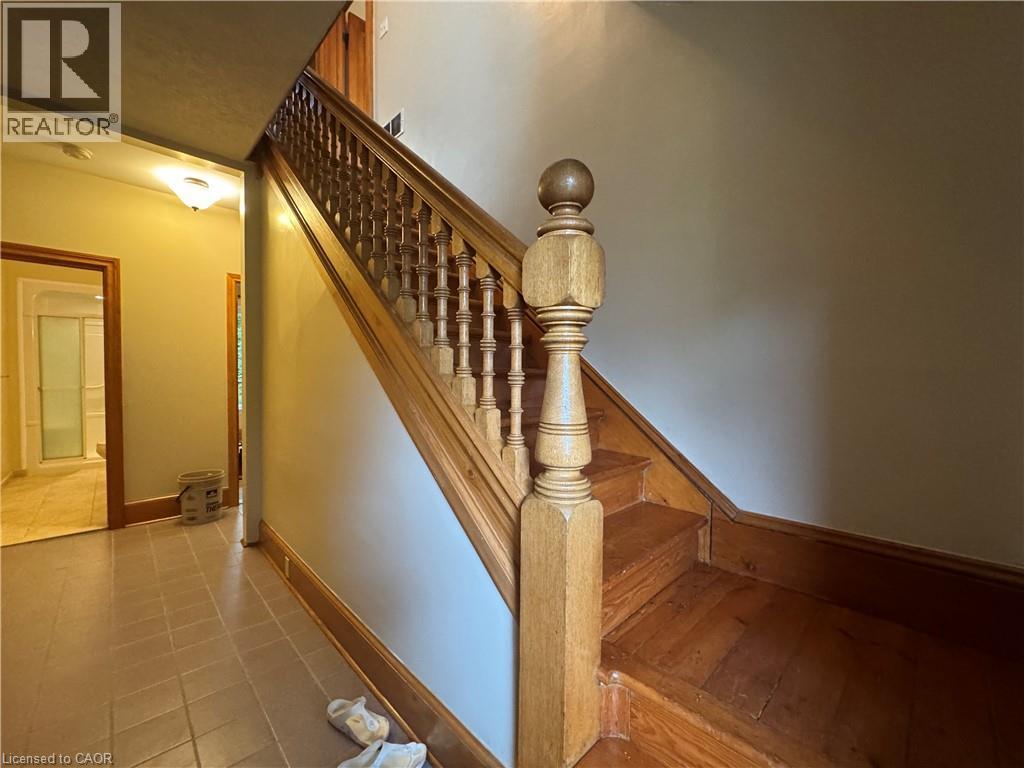 Photo 10 of 150 Elgin Street N Unit A, Cambridge ON