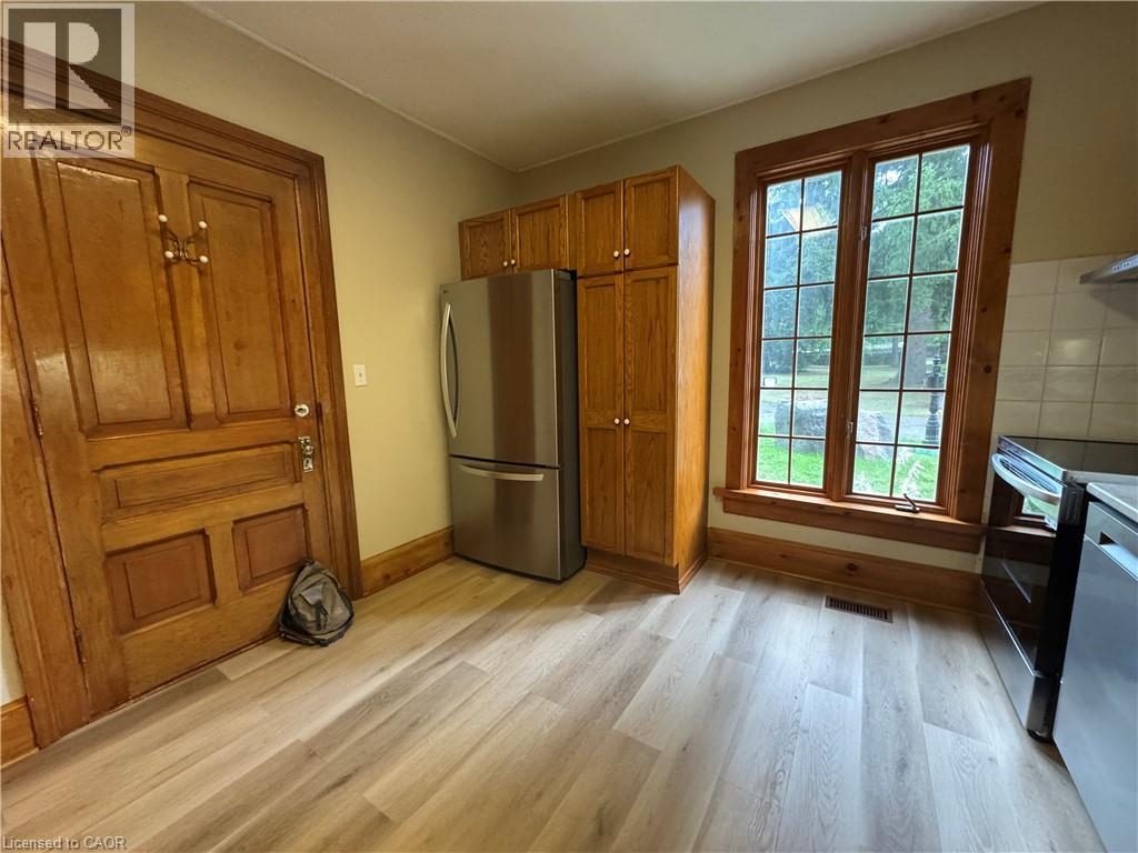 Photo 14 of 150 Elgin Street N Unit A, Cambridge ON