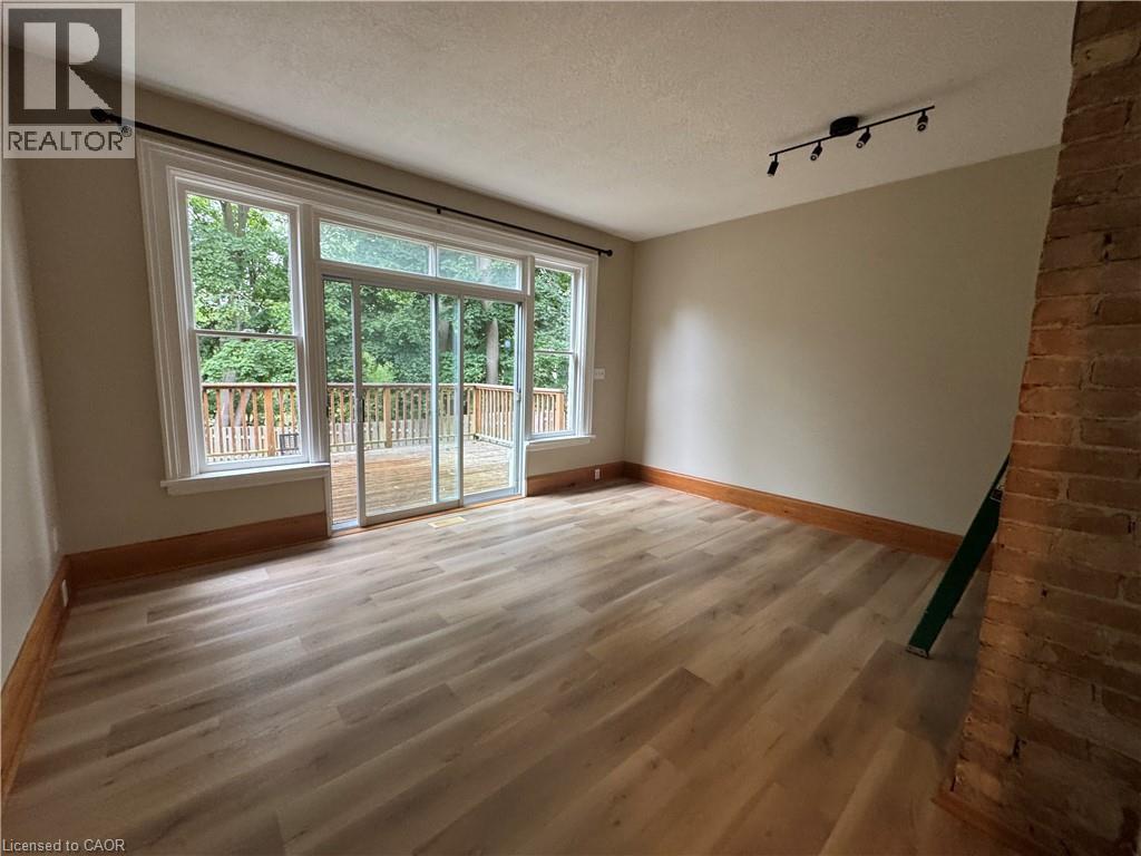 Photo 15 of 150 Elgin Street N Unit A, Cambridge ON