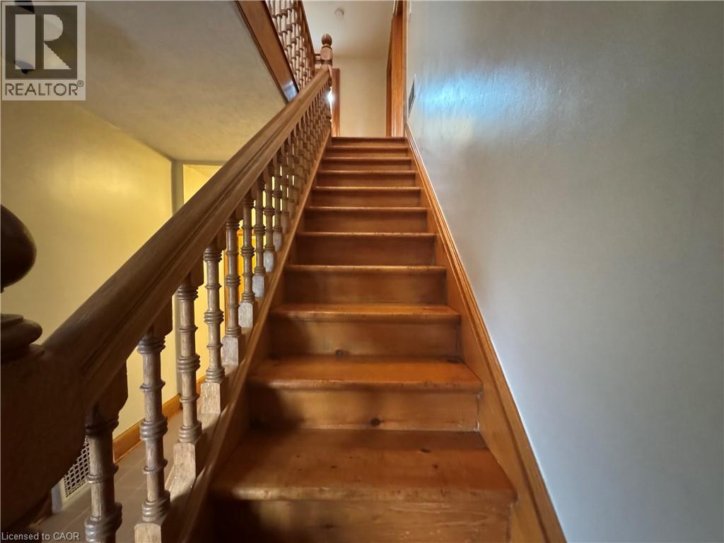 Photo 17 of 150 Elgin Street N Unit A, Cambridge ON