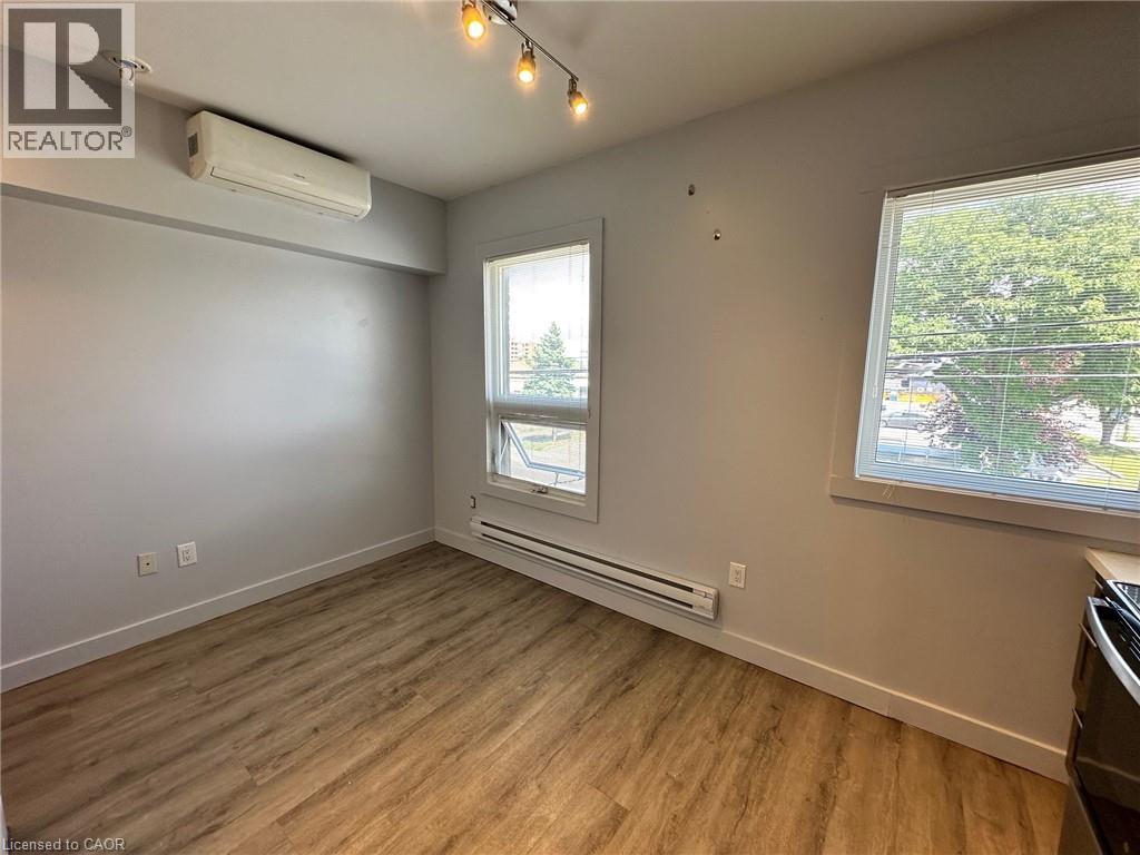 Photo 4 of 161 Wellington Street N Unit 203, Hamilton ON