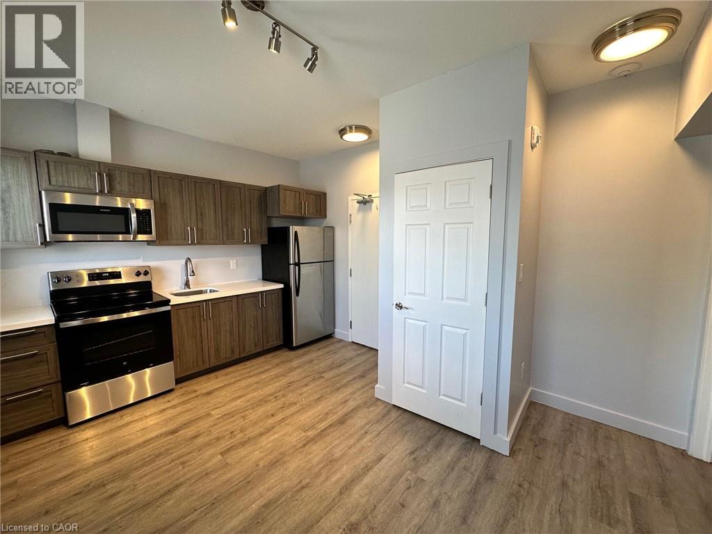 Photo 9 of 161 Wellington Street N Unit 203, Hamilton ON