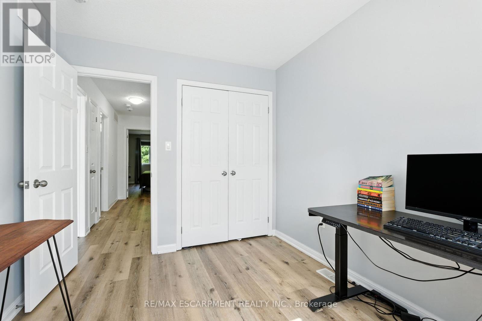 Photo 30 of 61 21 Diana Avenue, Brantford ON