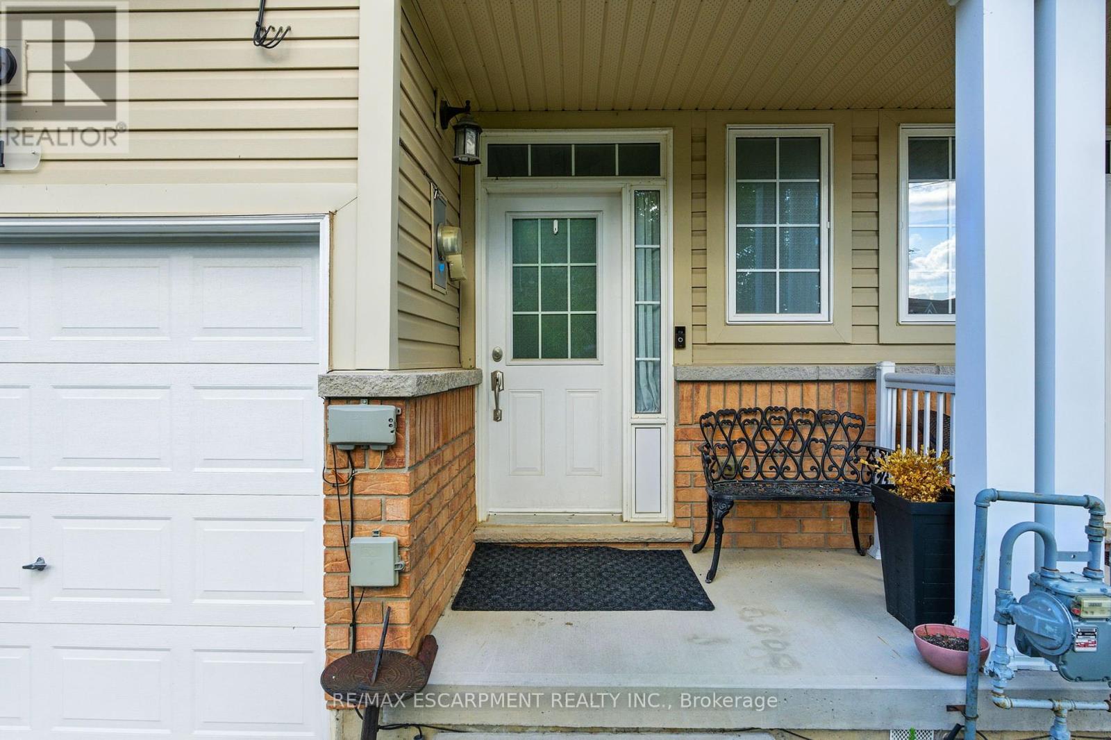 Photo 5 of 61 21 Diana Avenue, Brantford ON