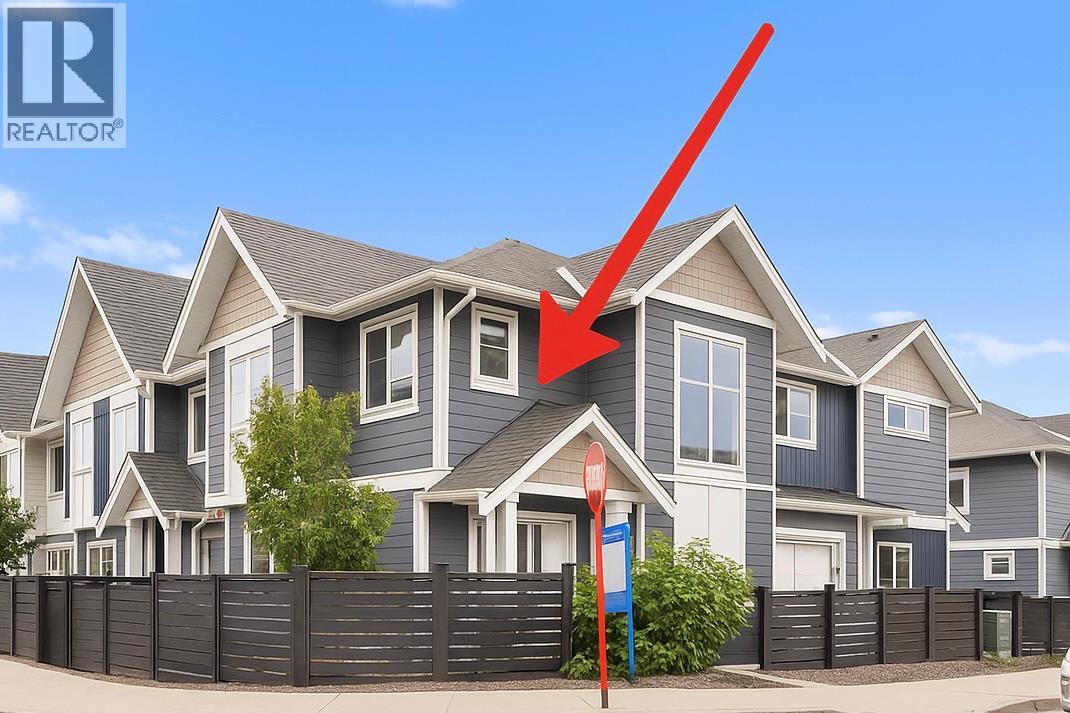 Photo 1 of 115 Wyndham Crescent Unit 1, Kelowna BC