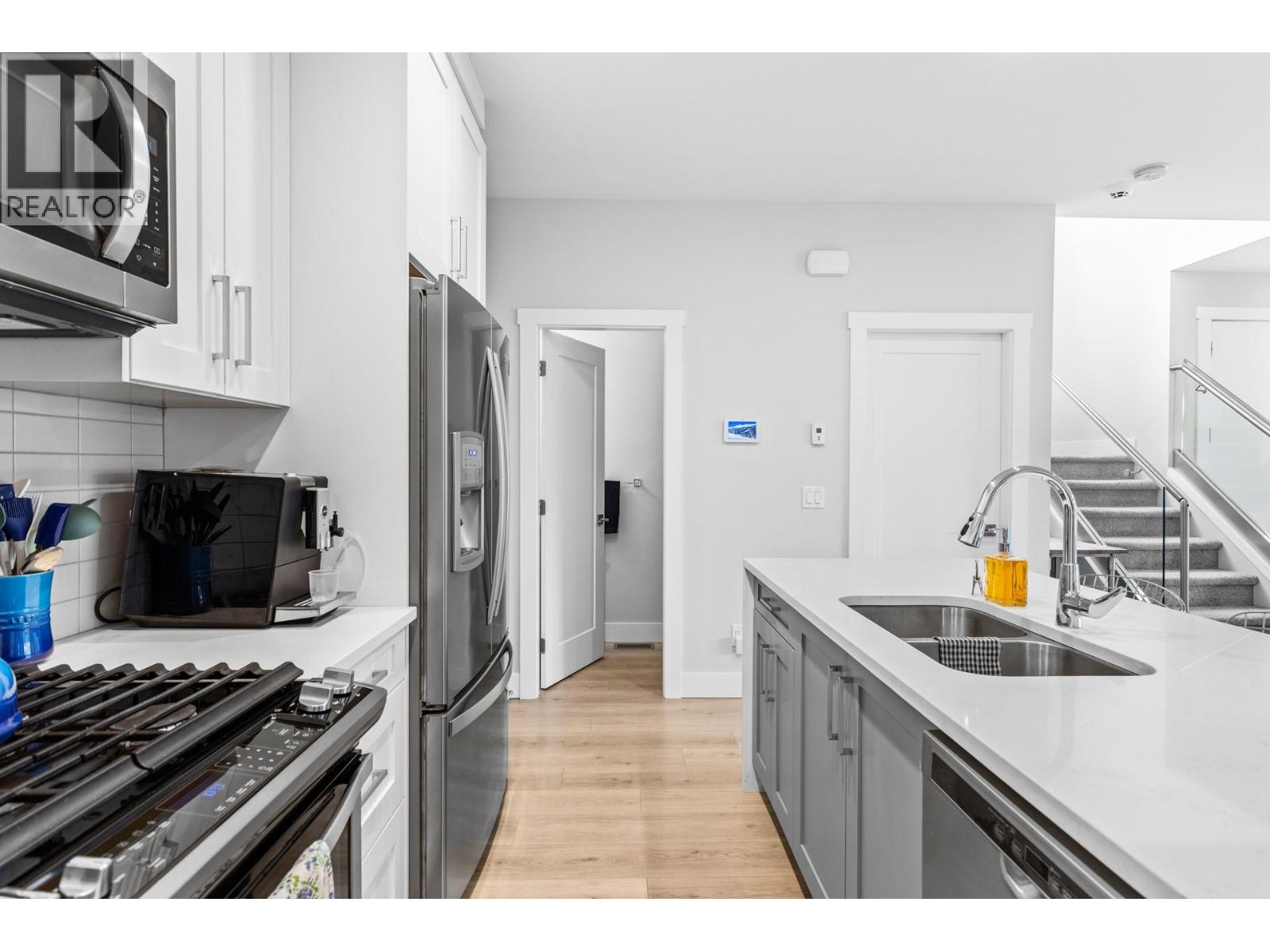 Photo 13 of 115 Wyndham Crescent Unit 1, Kelowna BC