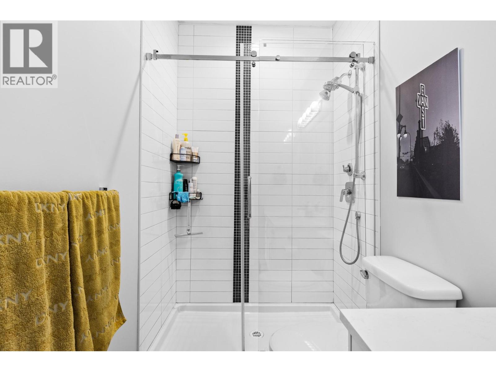 Photo 31 of 115 Wyndham Crescent Unit 1, Kelowna BC