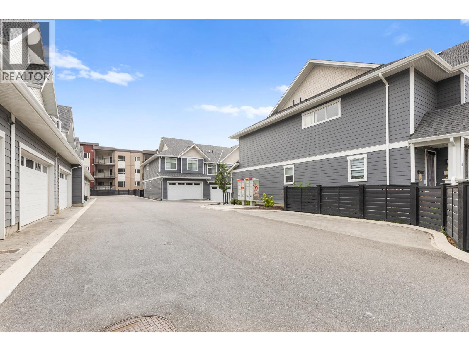 Photo 46 of 115 Wyndham Crescent Unit 1, Kelowna BC