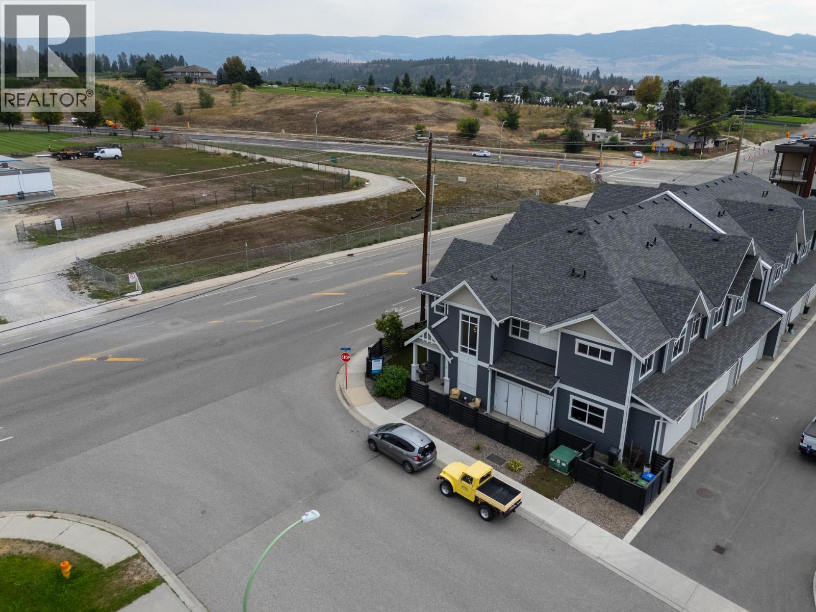 Photo 52 of 115 Wyndham Crescent Unit 1, Kelowna BC