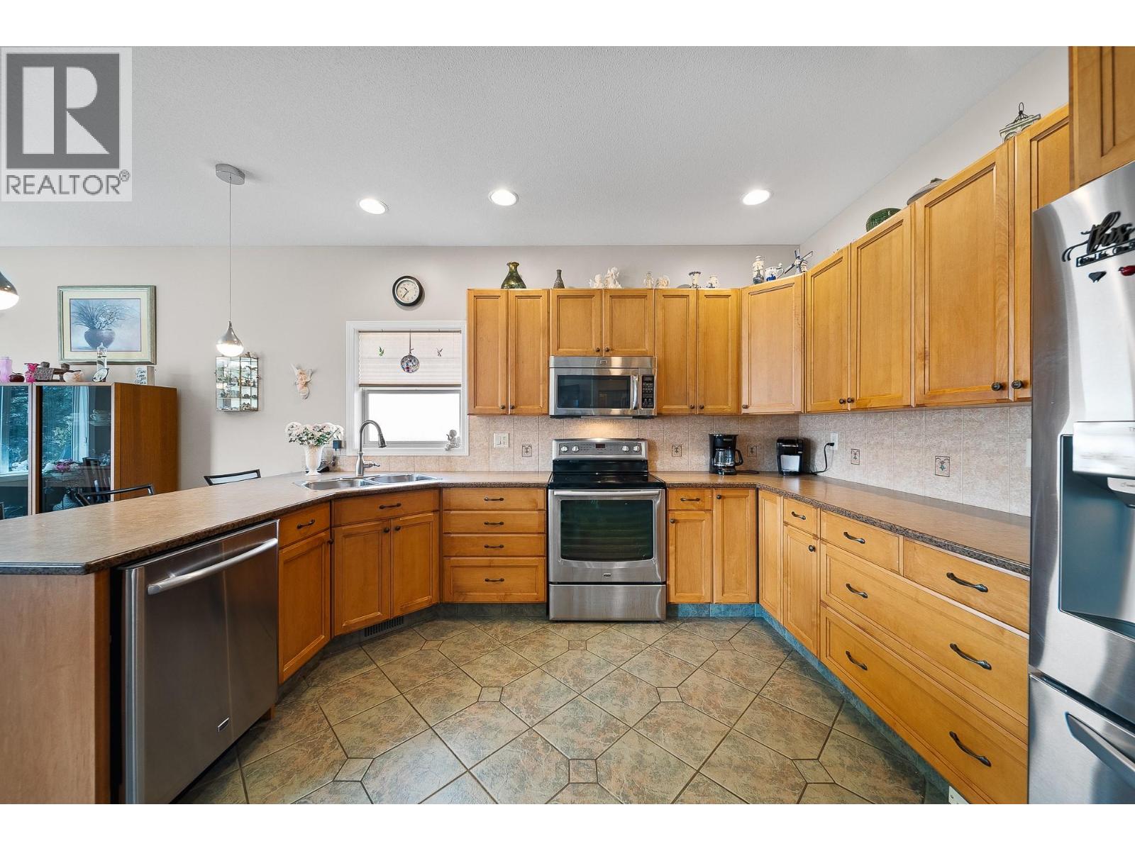 Photo 10 of 214 Sagewood Drive, Kamloops BC