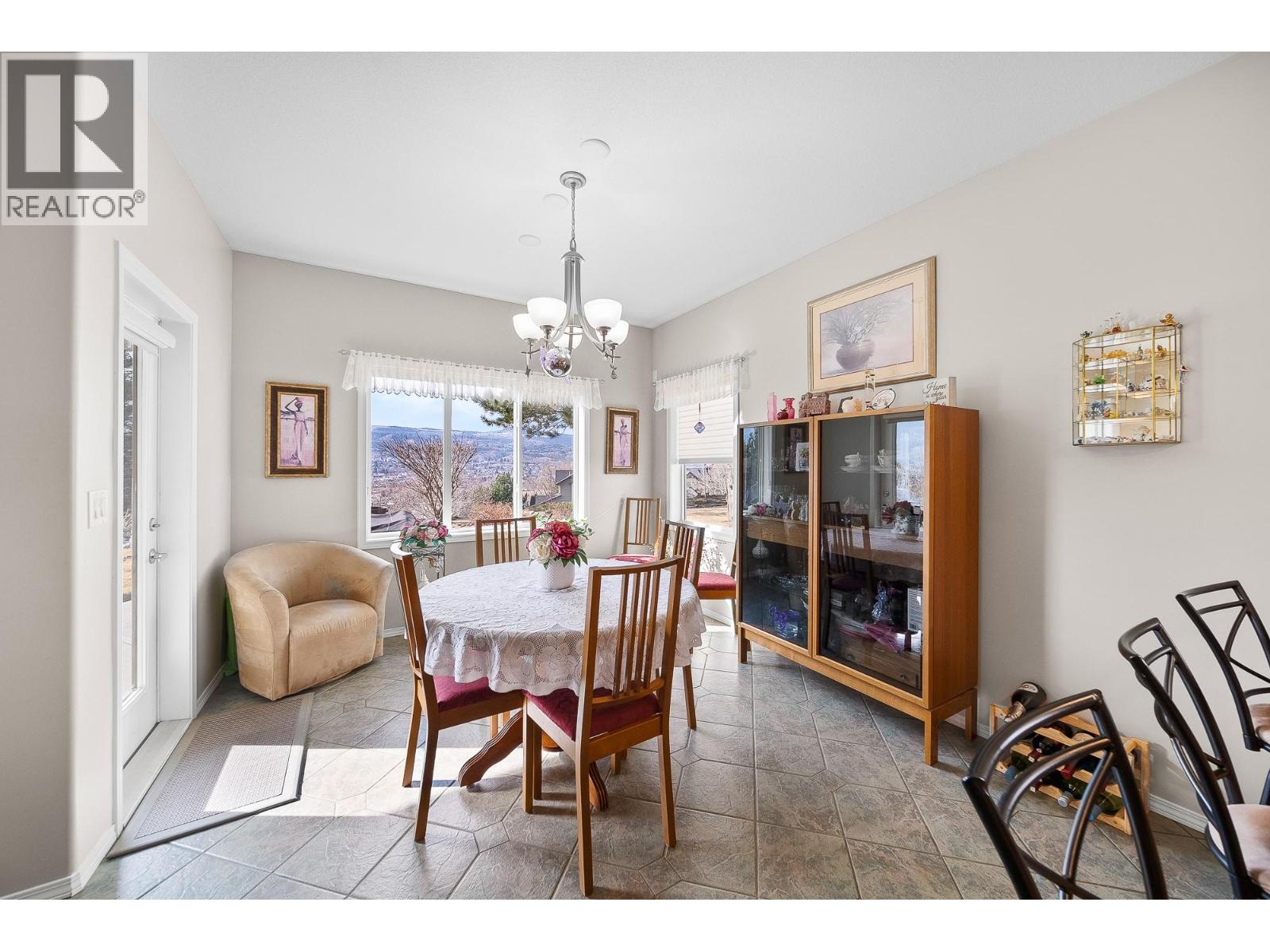 Photo 8 of 214 Sagewood Drive, Kamloops BC