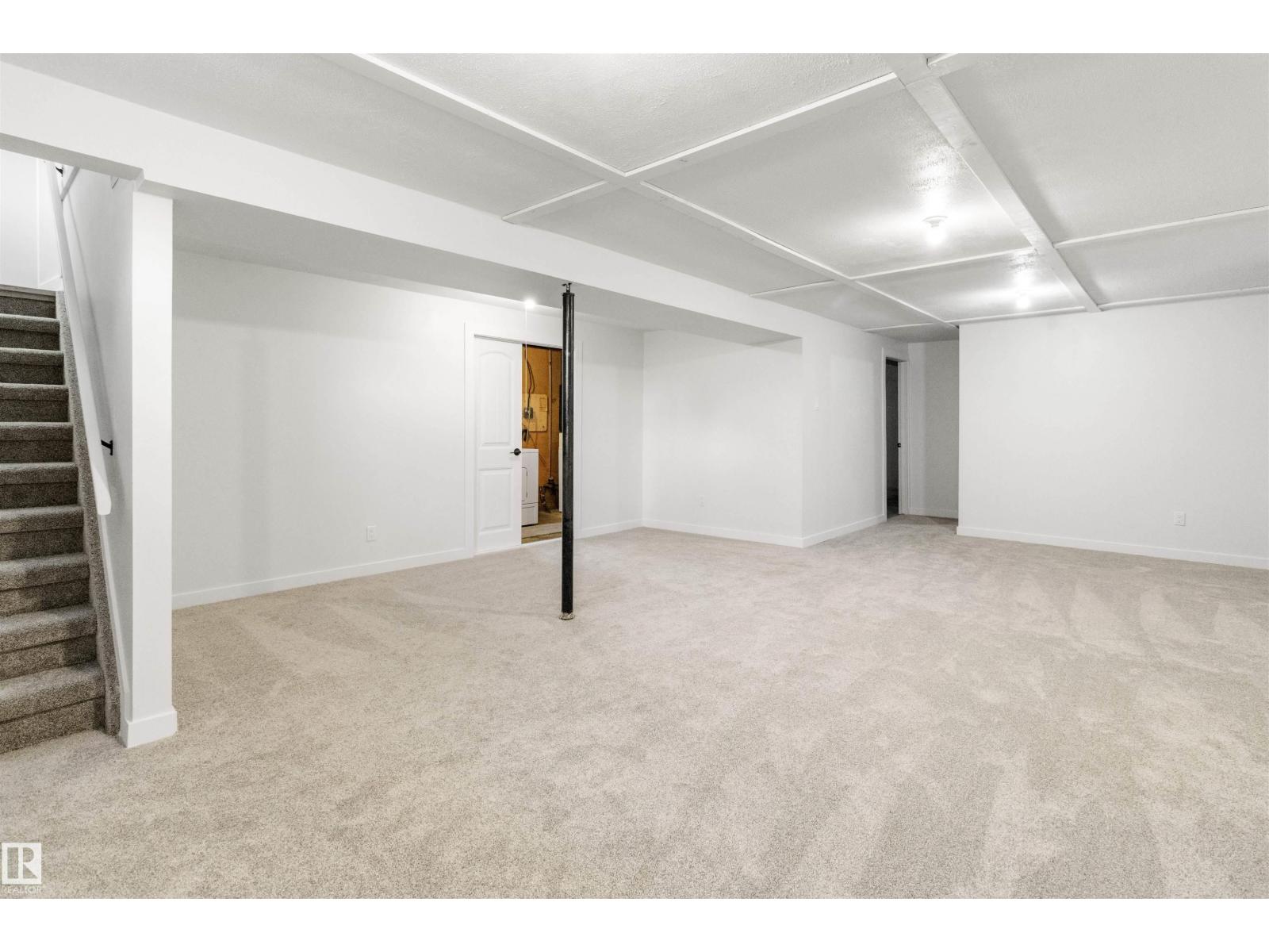 Photo 33 of 875 Juniper Av, Sherwood Park AB