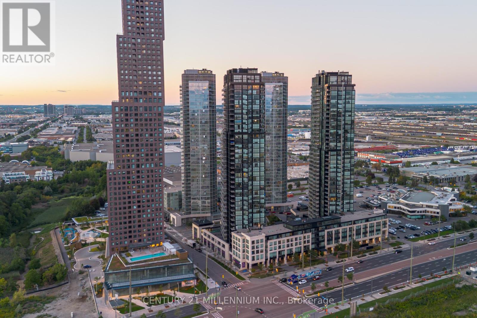 Photo 24 of 1704 2910 Highway 7 Road, Vaughan ON