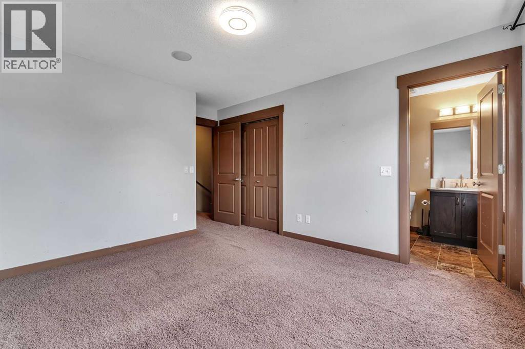 Photo 13 of 185 Rainbow Falls Manor, Chestermere AB