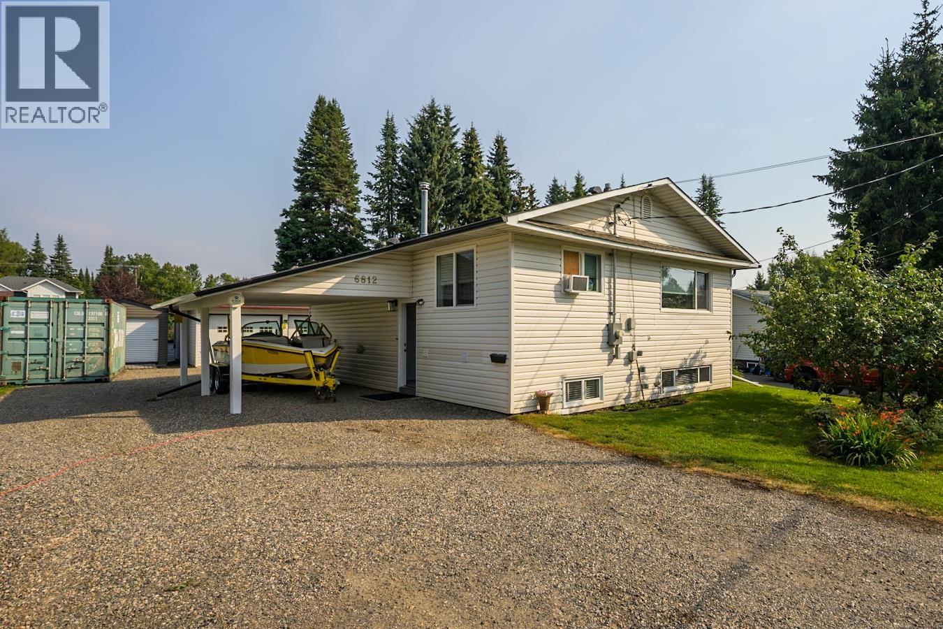 Photo 5 of 6812 Lilac Crescent, Prince George BC