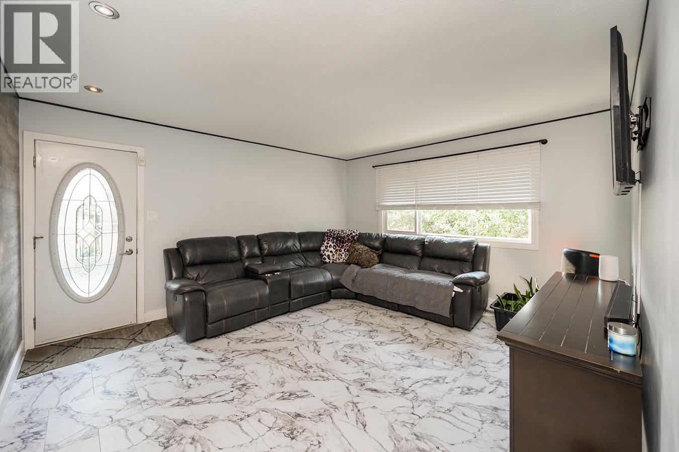 Photo 12 of 6812 Lilac Crescent, Prince George BC