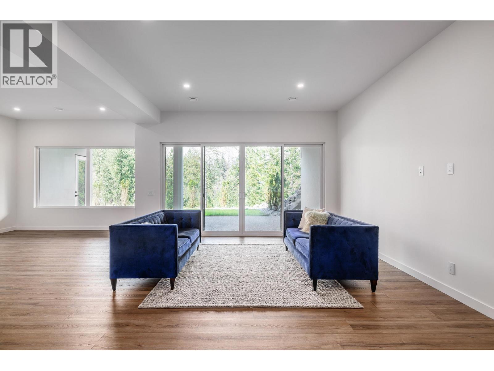  10274 Beacon Hill Drive, Lake Country