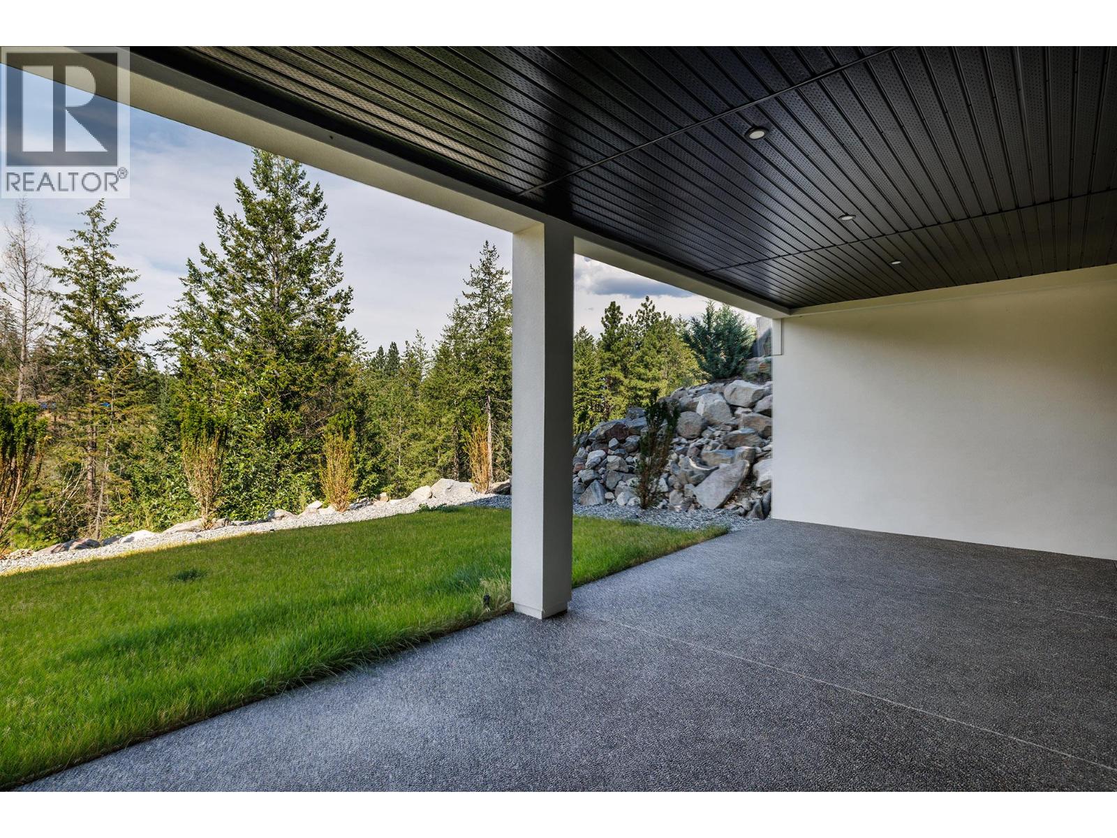  10274 Beacon Hill Drive, Lake Country