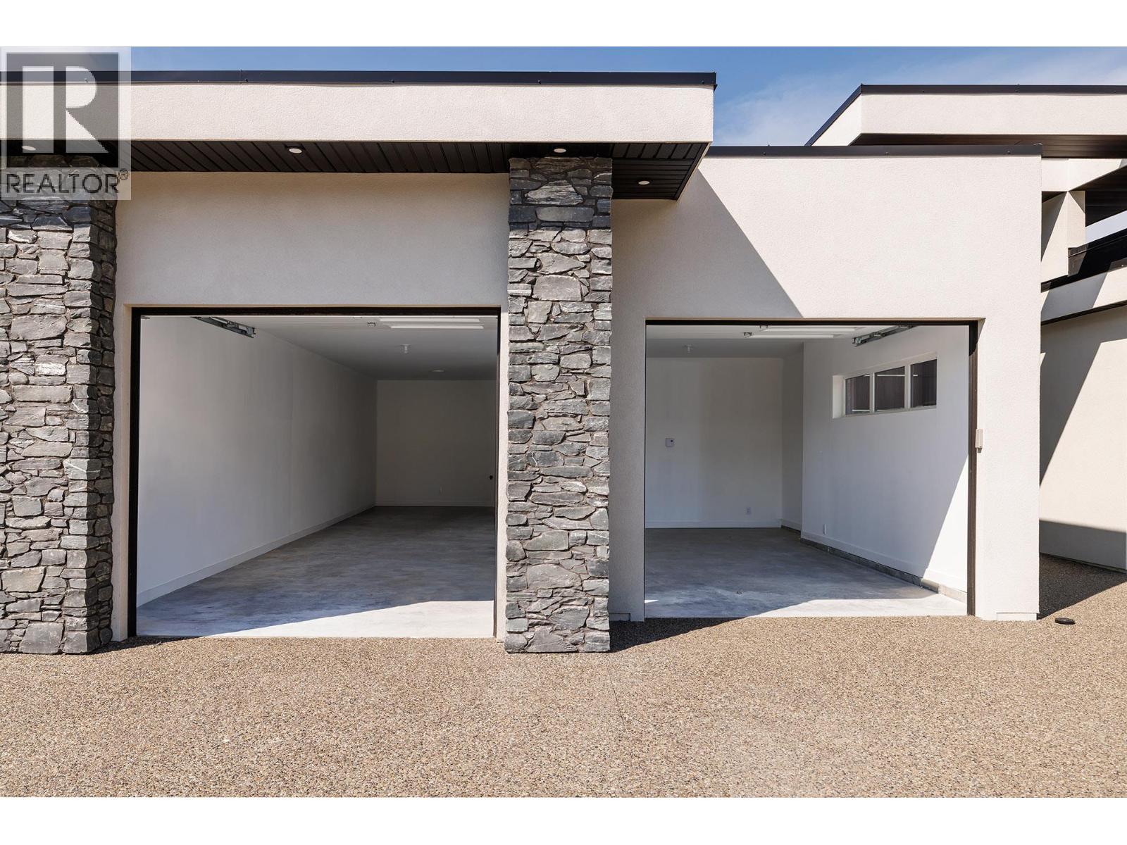  10274 Beacon Hill Drive, Lake Country