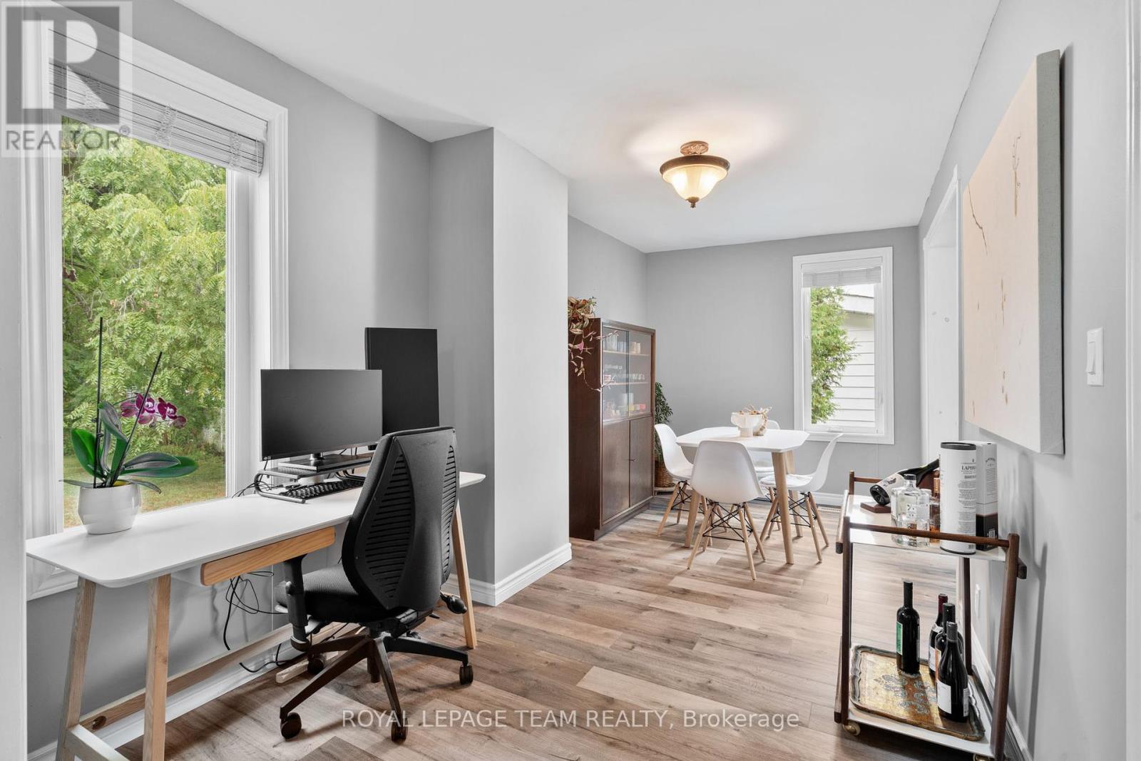 Photo 15 of 27 Victoria Avenue, North Grenville ON