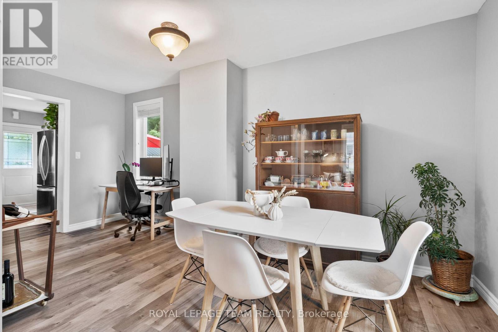 Photo 16 of 27 Victoria Avenue, North Grenville ON