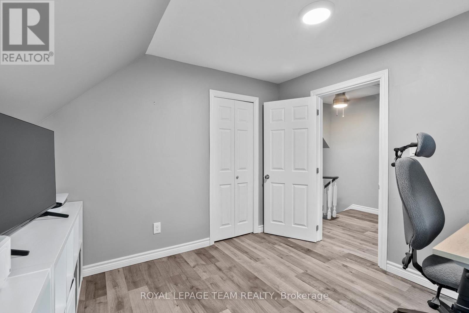 Photo 25 of 27 Victoria Avenue, North Grenville ON